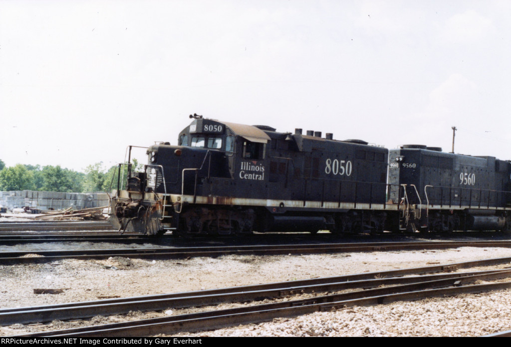 IC GP10 #8050 - Illinois Central